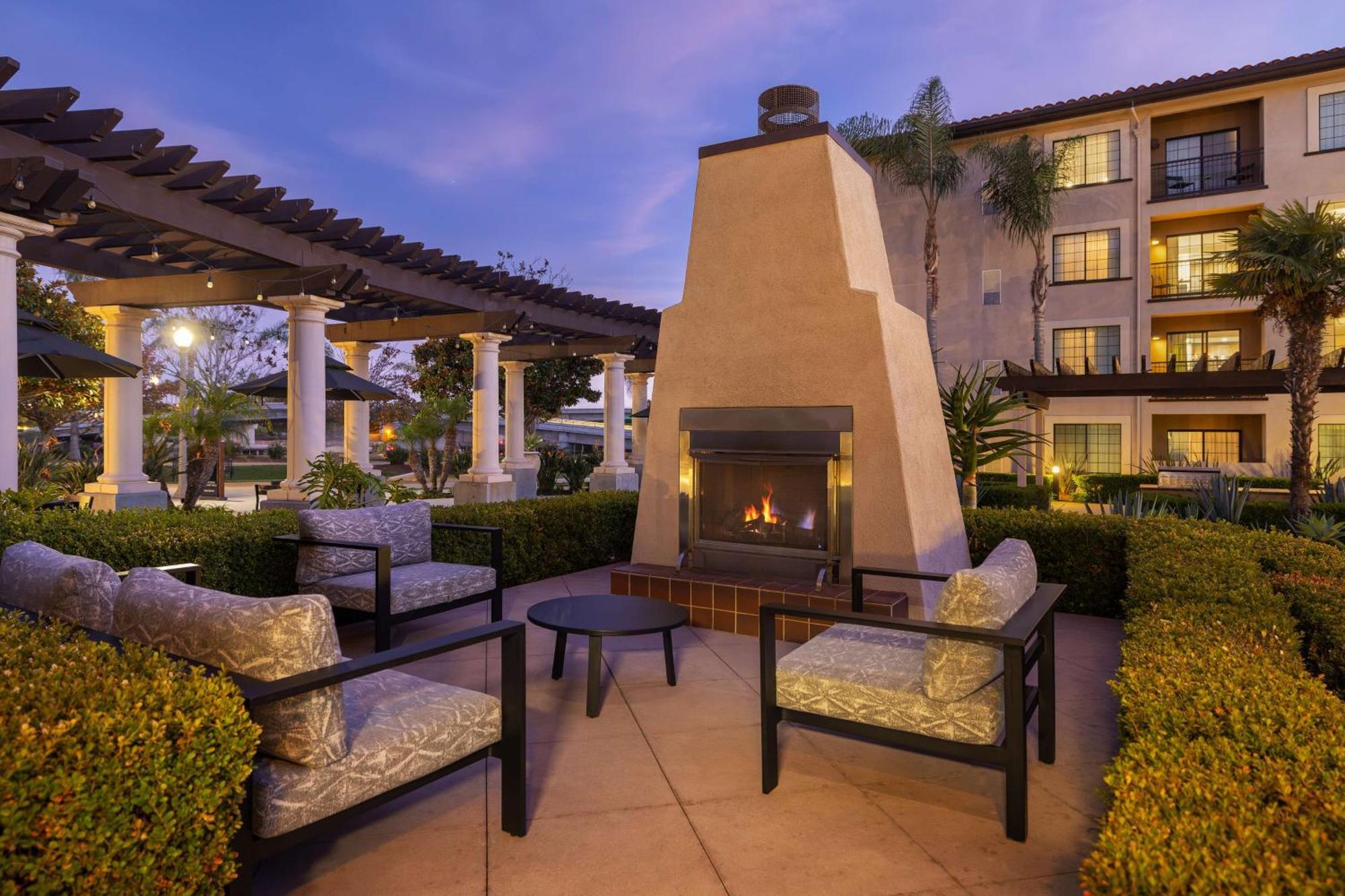 Homewood Suites By Hilton San Diego Airport-Liberty Station Eksteriør billede