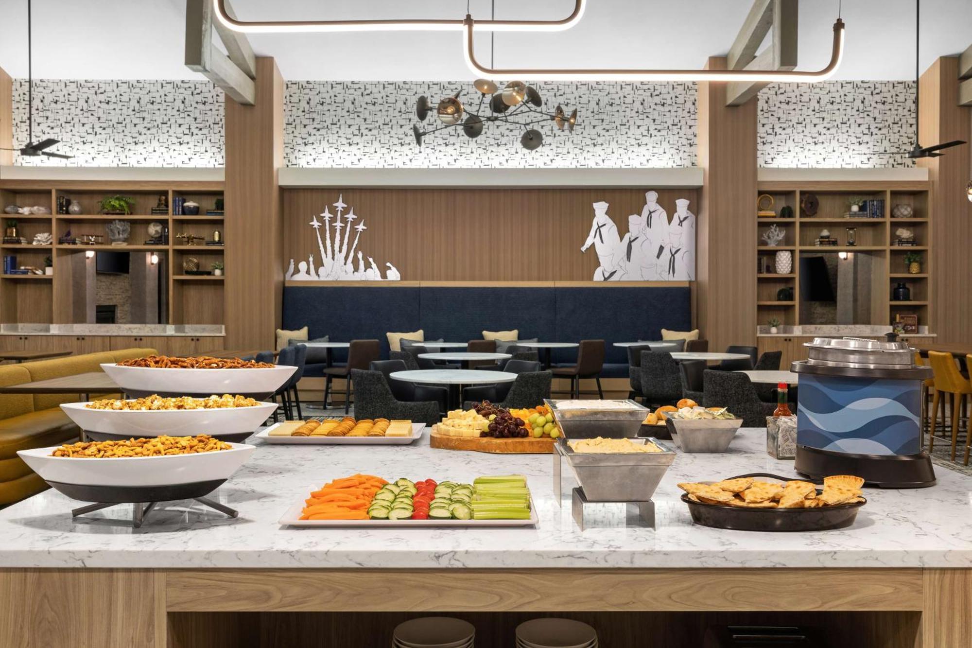 Homewood Suites By Hilton San Diego Airport-Liberty Station Eksteriør billede